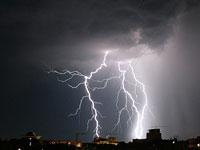 Гроза с усилением ветра ожидается ночью 17 августа в южной части Ставрополья