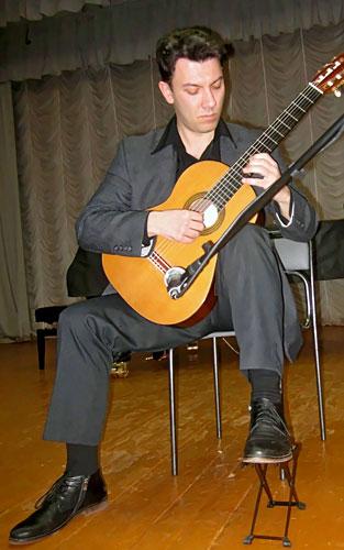 Гитарист Владислав Домогацкий дал концерт в Ставрополе