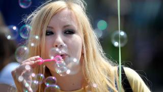 Как невесты пускали мыльные пузыри в Ставрополе