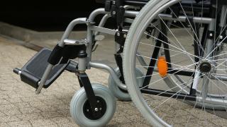 В Ессентуках после вмешательства прокуроры ребёнок-инвалид получил исправное кресло-коляску