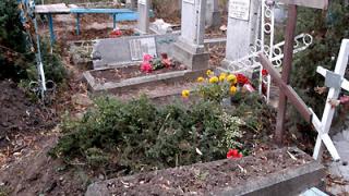 Ремонт могил, пострадавших при обрушении стены на кладбище Ставрополя, обойдется в 800 тысяч рублей