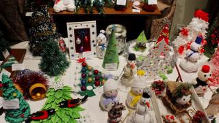 Экспонаты «Арт-Ёлки» создают новогоднюю атмосферу в музее Солженицына в Кисловодске