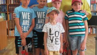 Сердечный прием оказали детям из Дербетовского дома-интерната в краевой детской библиотеке