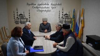 О безопасности и национальном согласии говорили на встрече в Нефтекумской мечети