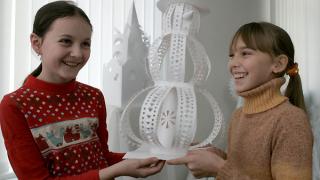 Стильная елка учащихся детской художественной школы Ставрополя