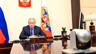 Владимир Путин о вакцинации: Нельзя навязывать, но нужно объяснять