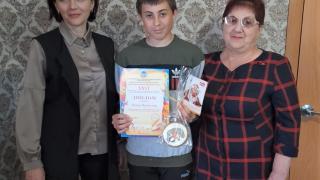 Школьник из Советского округа победил в фестивале художественного творчества