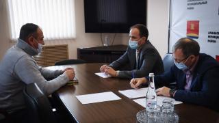 Министр спорта Ставрополья обсудил проблемы отрасли с жителями Апанасенковского округа