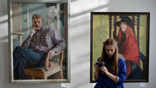 Вечное искусство воспели художники на выставке портретов в Ставрополе