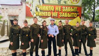 Ансамбль песни и танца «Ставрополье» поздравил зрителей в Днём Победы
