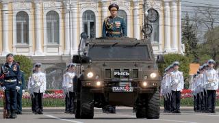 Ставрополь встретил День Победы военным парадом