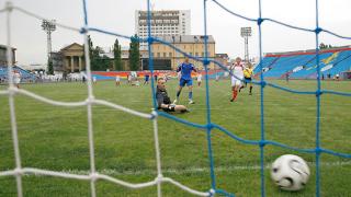 По вводу в эксплуатацию футбольных полей и игровых площадок Ставрополье третье в России