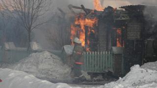 Обгоревший труп мужчины обнаружили пожарные на месте ЧП в селе Чернолесском