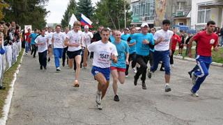 Кросс наций: 2,5 тысячи бегунов пробежали ставропольский этап в селе Александровском