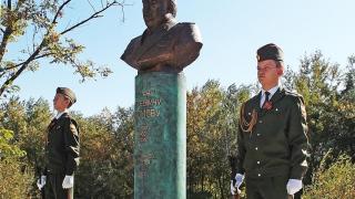 В Пятигорске открыт памятник адмиралу Герману Угрюмову