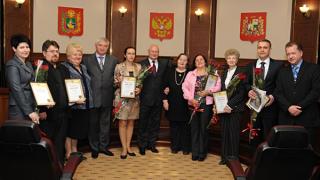 В Ставрополе наградили победителей конкурса муниципальных грантов