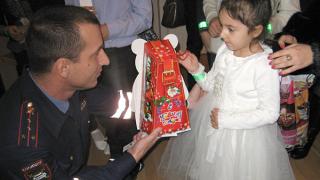 Праздничную елку для детей, пострадавших в ДТП организовали в Ставрополе