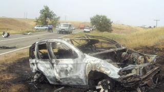 В сгоревшем на Ставрополье БМВ X5 погибли женщина и ребенок