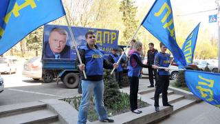 Акцию «Губернатора – в космос!» провели активисты ЛДПР в Ставрополе