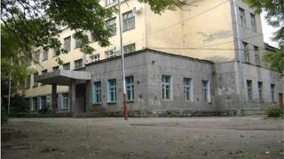 Памятник неизвестным солдатам открыли на территории школы № 32 в Ставрополе
