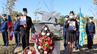 Увековечена память об исполнявших «мёртвую петлю» и погибших ставропольских лётчиках