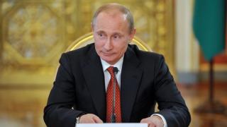 Владимир Путин присвоил имена 44 международным аэропортам России