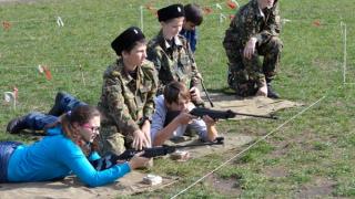 Турнир по стрельбе из пневматического оружия прошел в военно-спортивном городке кадетской школы Ставрополя