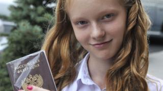 День флага России более 500 юношей и девушек Ставрополья получили паспорта