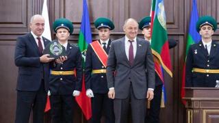 Губернатор Ставрополья поздравил Рашида Темрезова с избранием на должность главы КЧР