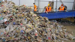 Линия сортировки твердых коммунальных отходов запущена на полную мощность в Кисловодске
