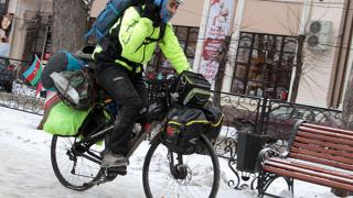 Путешественник Рамиль Зиядов на велосипеде отправился в Африку: остановка в Пятигорске