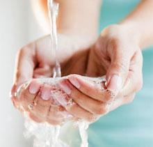 Мытье рук смывает не только грязь, но и чувство вины