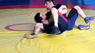 Чемпион мира по вольной борьбе встретился с юными спортсменами в Невинномысске