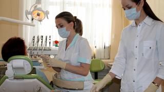 История стоматологии в Невинномысске: от ножных бормашин до аппаратов с пневмотурбиной