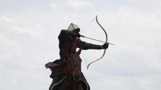 В Новоселицком прошли соревнования по конной стрельбе из лука