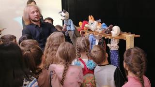 В ставропольском театре для детей провели мастер-класс по кукловождению 