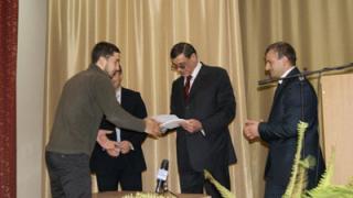 Молодые семьи получили от президента КЧР сертификаты на земельные участки