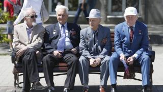 Ветераны старше 80 лет получат прибавку к пенсии