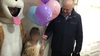 На Ставрополье дочь участника СВО поздравили с днём рождения