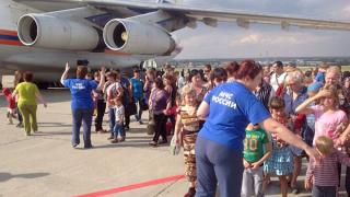 Еще 120 украинских переселенцев прибыли в аэропорт Минеральных Вод
