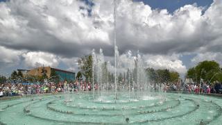 Первомай в Ставрополе отметили открытием сезона фонтанов и концертами