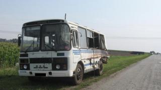 «КамАЗ» столкнулся с автобусом на Ставрополье: 4 человека пострадали