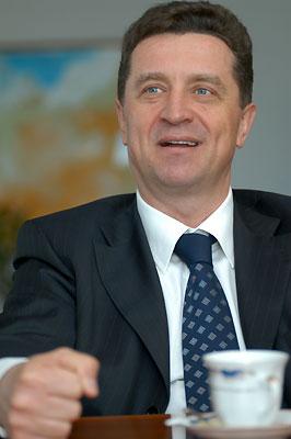 Сколько заработал в 2009 году губернатор Валерий Гаевский