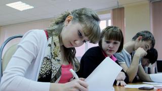 Власти Ставрополья поздравляют молодёжь края с Днём российского студенчества
