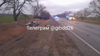 Водитель легковушки пострадал в ДТП с КамАЗом на Ставрополье
