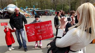 Акцию «Знамя Победы» провели в парке Победы Ставрополя