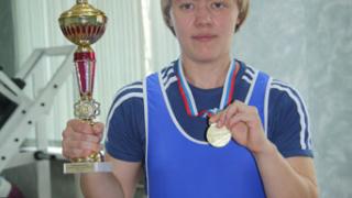 Евгения Цахилова – чемпионка России в пауэрлифтинге среди инвалидов по зрению
