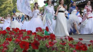 В Ставрополе прошел традиционный карнавал невест