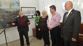 В преддверии Дня города в Ставрополе открыта выставка «Городской вернисаж»