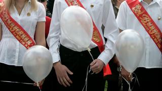 Выпускные балы школьников прошли на Ставрополье без ЧП
